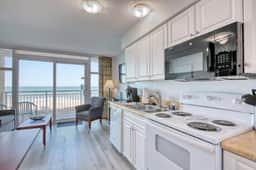 HS-0209 Oceanfront | Walk-In Garage | Step-Free