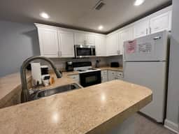 HS-1215 Top Fl Ocean View | Family-Friendly Resort