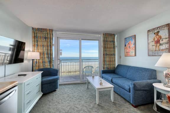 HS-0207 2nd Fl Oceanfront | 2 Queens | W/D